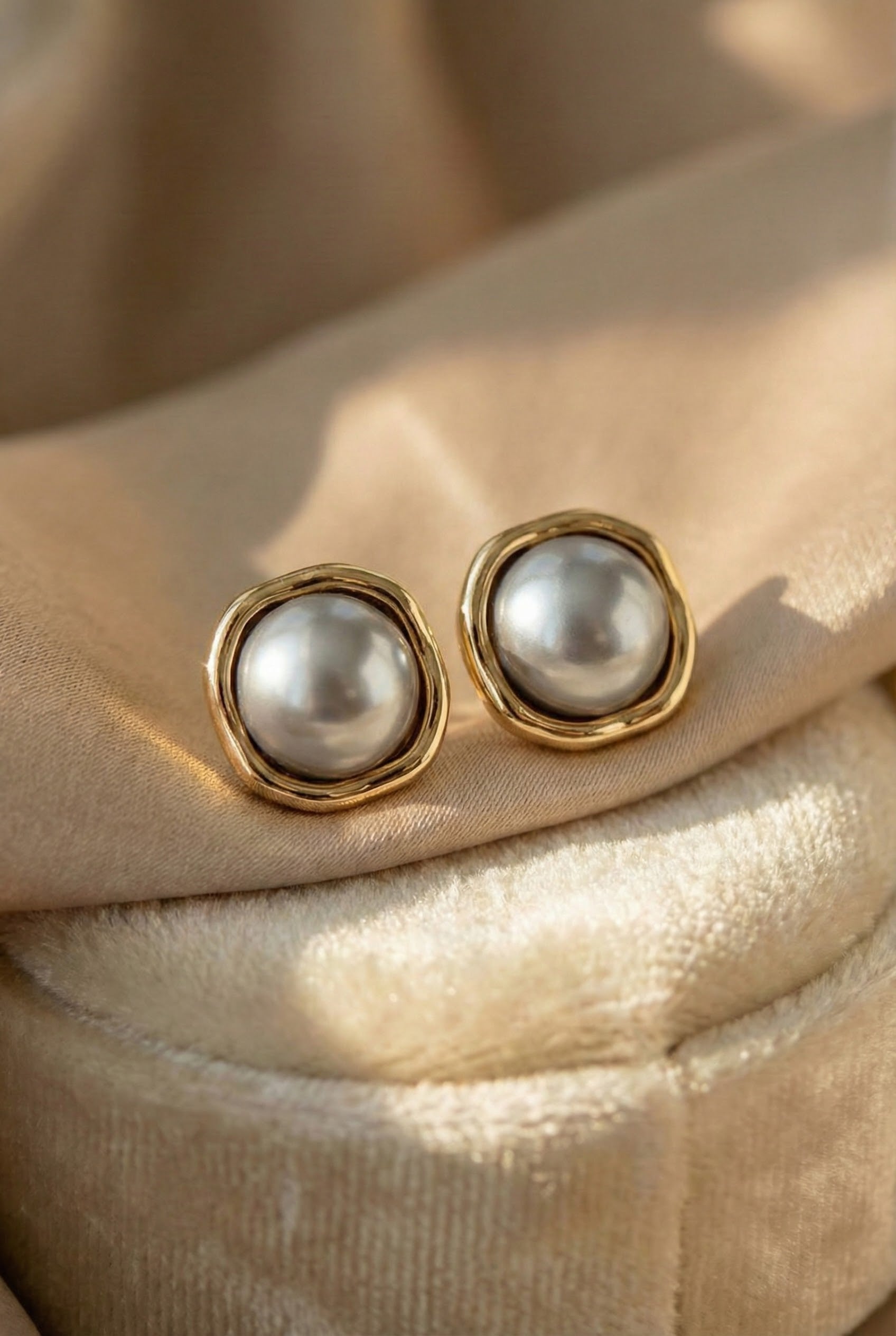 Elegant Black Pearl Earrings