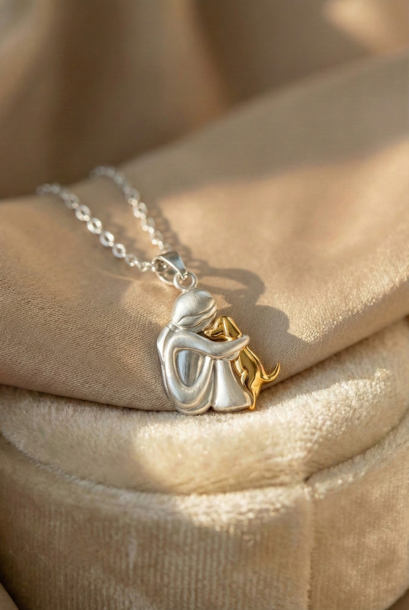 Hug Pendant Necklace